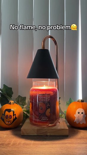 No smoke, no soot! Make your favorite candles last 100x longer! Link in bio:)) #fyp #candlewarmer #candles #candletok #waxvideos #satisfying #tiktokmademebuyit #homedecor #halloween