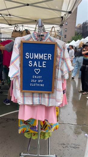 Like stuff? Or a belly stuffed with just the right treats? Us too. We’ve got a full house of incredible designers, collectors, artists, makers, chefs-and characters—all on the Upper West Side! And the best part? We donate our proceeds right back to the locals schools. Because kids need stuff, too. Sundays 10-5pm Indoors and outdoors 77th and Columbus #seeyousoon Come get some stuff, and give some back too. #grandbazaarnyc #thingstodonyc #laborday #summer | Grand Bazaar NYC