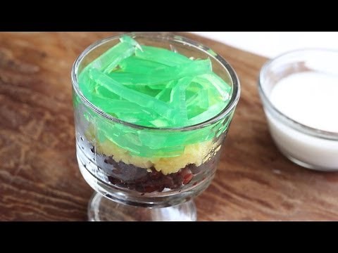 Vietnamese Three Color Dessert (Che Ba Mau)