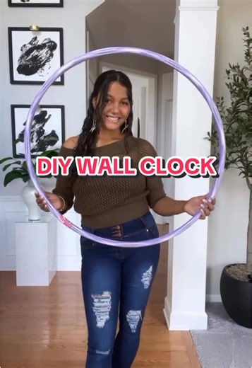 DIY Wall Clock: Transform Hula-Hoop into Stunning Decor