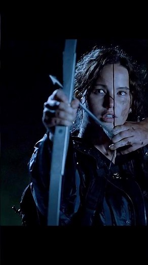 “Only One Can Win… Or None?” 💔🍇🔥 | The Hunger Games (2012)