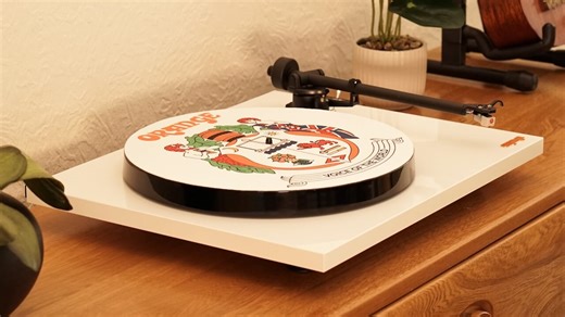 Orange Amplifiers Launches the “O” Turntable: Because What the World Really Needed Was Another Minimalist Record Player