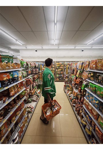we like to party. and eat sugar bomb groceries from @7-Eleven Thailand listorio & @Trancemaster Krause - we like to party #thailand #7eleven #listorio #dj #trance