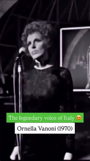 Ornella Vanoni: The Legendary Voice of Italy 😍🇮🇹 @ornellavanoniofficialpage , a true icon of Italian music, has enchanted generations with her soulful melodies and unforgettable lyrics. Known for her elegance and unique style, she represents the heart of Italy’s artistic heritage. 🎶 In 1970, she debuted ‘L’Appuntamento,’ a soulful masterpiece that quickly became a beloved classic. Adapted from a Brazilian melody, this iconic song topped the Italian charts and captured hearts worldwide. 🌟 As