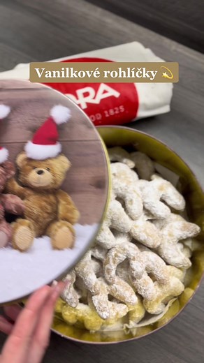 Vanilkové rohlíčky recept: Jak na ně - pečení, obalování a tipy