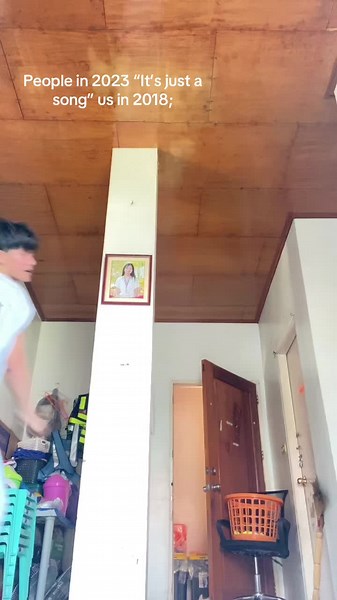 Momoland's Boom Boom: Dance and Performance Highlights