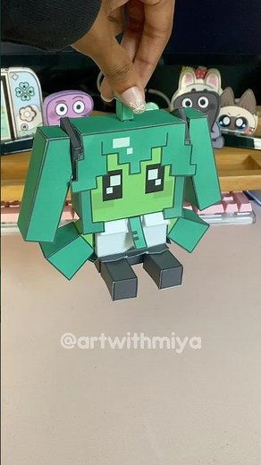 DIY Alien Miku! 👽💚🎤 #miku #papercraft #alien #craftideas #deskdecor #hatsunemiku