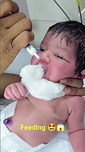 Feeding Baby Boy 🍼👶💙 Sweet Feeding Time Moments #BabyBoy#BabyFeeding#Newborn #twinmoments #cutebaby