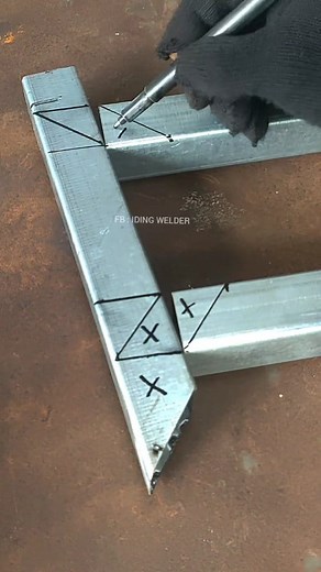 303K views · 2K reactions | old welder skills #welding #welder #metalwork #joining #fabrication | Iding Welder | Facebook