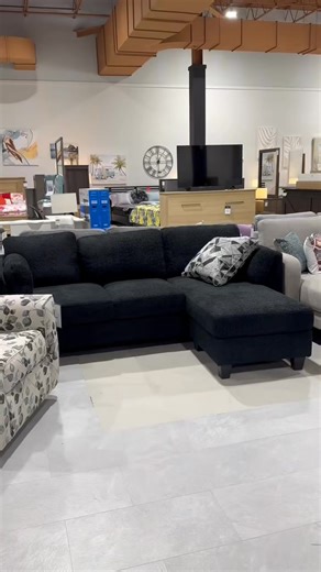 🛍️ Black Friday chez Accent Meuble Baie Comeau!** 🛍️ Ce samedi 29 novembre, profitez de notre **événement Black Friday** avec des rabais incroyables sur une vaste sélection de meubles des marques réputées telles que **Monarch, Dimex, et Ashley**! 🎉 Les promotions se poursuivent jusqu’au **lundi 1er décembre**, alors n’attendez pas pour visiter notre magasin et saisir ces offres exceptionnelles. Accent Meuble Baie Comeau est votre destination incontournable pour faire de belles économies sur v