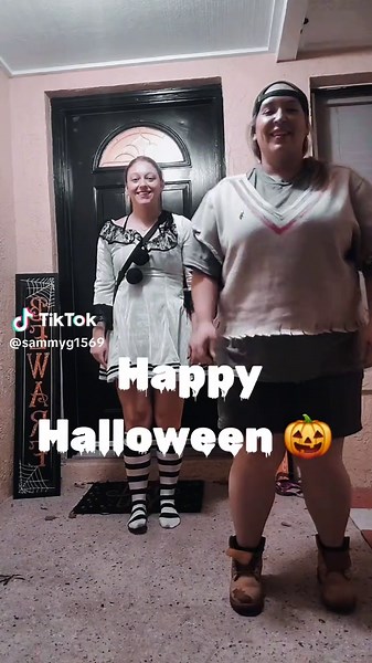 it was the monster mash 👻 #dance #halloween #happyhalloween #billymadison #clown #monstermash #october #ootd #dancechallenge #monster