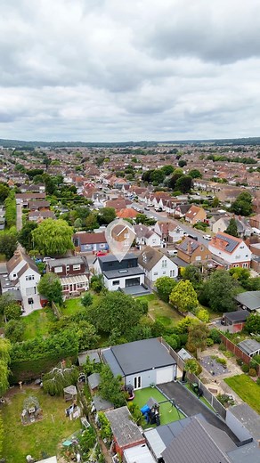 5.7K views | This completley modernised and extended detached Chalet House in Worthing is a MUST SEE  Stone Lane, Worthing 01903 331247 #Worthing #worthingproperty #luxuryhome | Robert Luff & Co Estate Agents | Facebook
