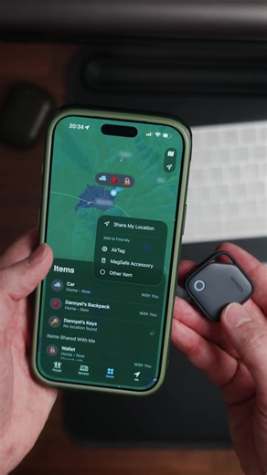 The new UGREEN Smart Finder now works with both Android and iOS😎 Track your keys, bags, or luggage easily and get smart alerts if you leave them behind. Link in bio🔗 #UGREEN #smartfinder #techtok #tracker #trackingdevice