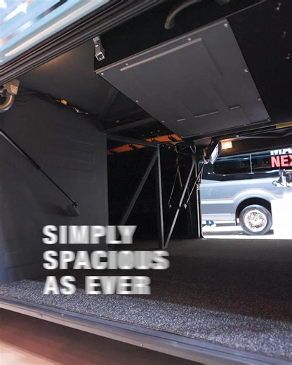 SIMPLY SUSTAINABLE: 🌱🌳 The MAN Lion’s Coach E is a milestone in the field of electric mobility. We became the first European manufacturer to present a fully electric coach with the new Lion's Coach E. It is now celebrating its world premiere with a new design at Busworld in Brussels.⚡ With a range of up to 650 km* thanks to proven MAN battery life and drive technology, innovative and first-class aerodynamics, a generous luggage compartment volume, and high-quality interior fittings, it combine