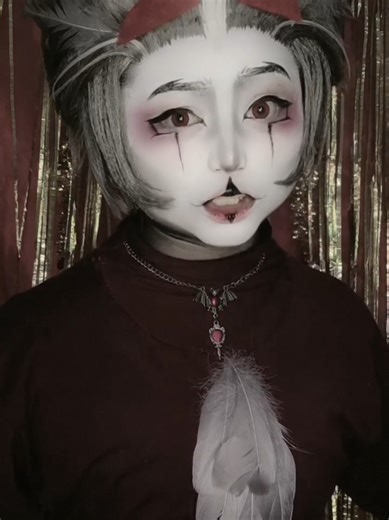 Stolas Cosplay: Aceptando ser Migajero