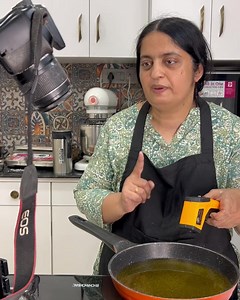 17K views · 25 reactions | Crispy Chaklis: Pro Tips & Tricks from our Chakli class❤️ | Aashish Cakes Academy | Facebook