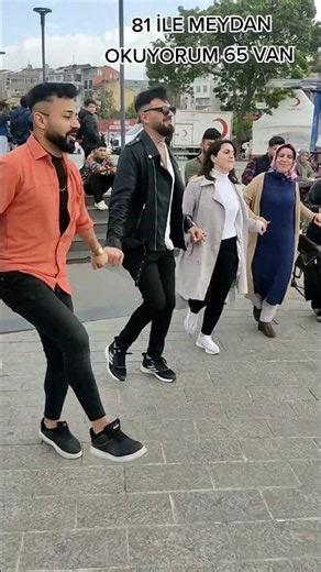 Van Halayı İle 81 İle Meydan Okuyoruz! 🔥 #shorts #van #halay #düğün #keşfet #govend #viral