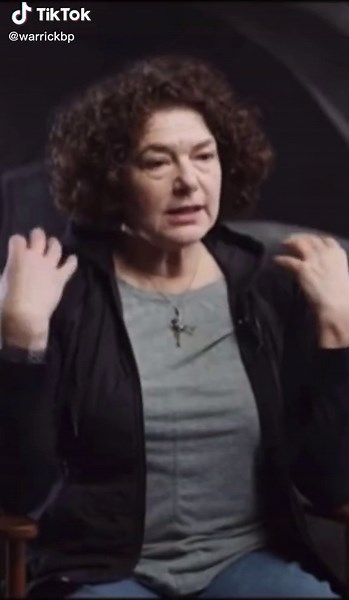 Here’s a behind the scenes clip of The Dark Crystal: Age of Resistance! This is how we perform the Skeksis…. #TheDarkCrystal #TheDarkCrystalAgeOfResistance #DarkCrystalAgeOfResistance #DCAOR #JimHenson #TheJimHensonCompany #Henson #Skeksis #Gefling #Podling #puppet #puppets #puppetry #puppeteer #muppeteer #JimHensonCo #Skeksil #TheChamberlain #muppeteer #warrickbrownlowpike #tiktokpuppet #tiktokpuppeteer #tiktokpuppets #foryou #foryoupage #foryourpage #fyp #duet #viral #trending #funny