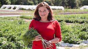 Watch Weekends with Yankee Season 3 Episode 8 - Farms and Foraging