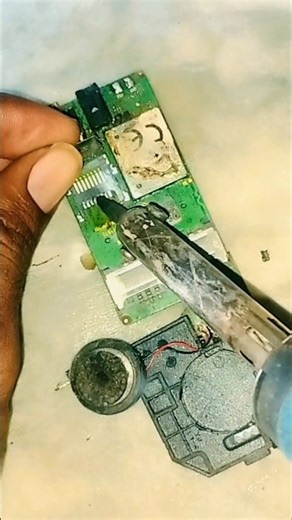 Phone Stuck on Logo? Memory Chip Fix #educational #shorts #viral