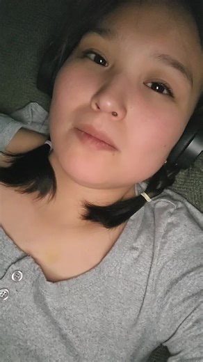 alaskaneskimoo (@alaskaneskimoo)’s videos with Personality Vs Anxiety - Brittany