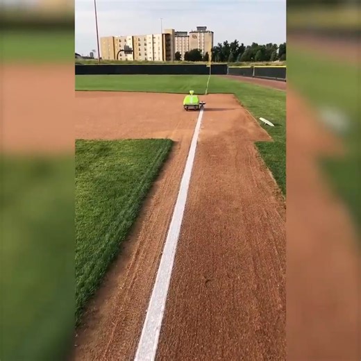 Straight lines with the Turf Tank in Denver are a | Turftank