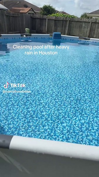 Weekly Pool Cleaning Tips for Houston Residents