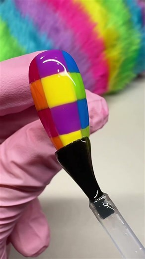 Retro fluffy checkered nail art 💅💙💛❤️ #nailarttutorial #coolart #rainbow