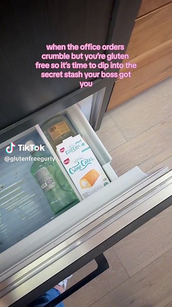 Gluten-Free Treats: Katz Heavenly Creme Cakes & Crumbl Cookies Review