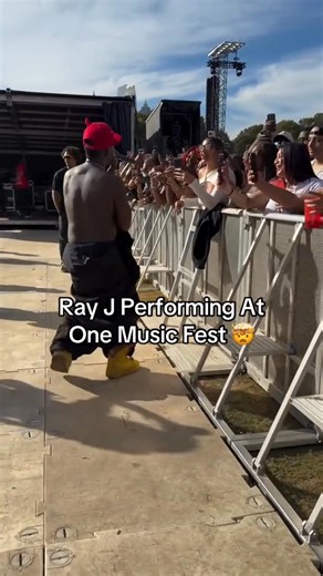 Ray J Performance 😳 "One Wish" | Connie Taylor Jr.