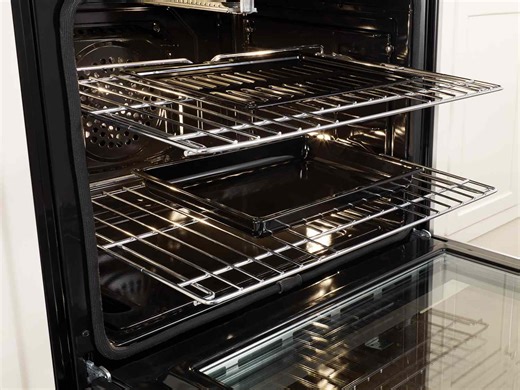 The Quickest Way To Clean Your Oven Without Skipping A Spot