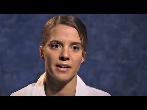 What are the treatment options for adenomyosis?