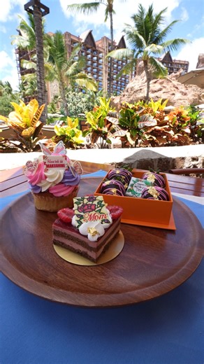 Celebrate Mother’s Day at Aulani with limited-time treats crafted to honor the heart of every ‘ohana. A sweet surprise, wrapped in aloha. 💖🌺 Available at Ulu Cafe on May 10th and May 11th. | Aulani, A Disney Resort & Spa