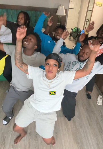 Gang gang🇯🇲🇯🇲 @1himselff @Younglawddd @Lawayne New-legend @Gk_STUNNA @MR.DANCING IMMORTAL