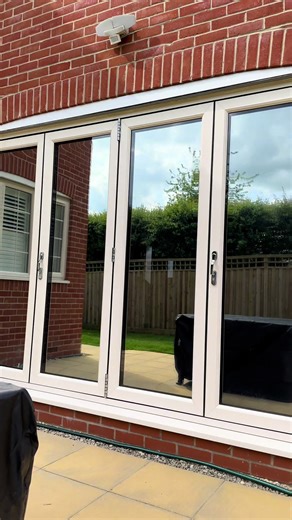 Privacy? OH YES 🙂‍↕️ If you’re anywhere in the UK and you have our Sterling Window Film installed by us or apply it yourself, you will gain: ✅ Daytime privacy ✅ Anti sun glare ✅ Anti sun fading ✅ Temperature moderation ALL year round ✅ 99% UV protection ✅ Saving money on energy bills ✅ An additional layer of security Message us for more information! #windowtint #windowfilm