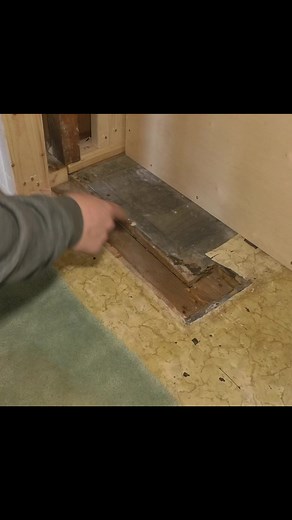 Quick Floor Patch. #construction #diy #remodel #remodeling #flooring #thefixer | The Fixer