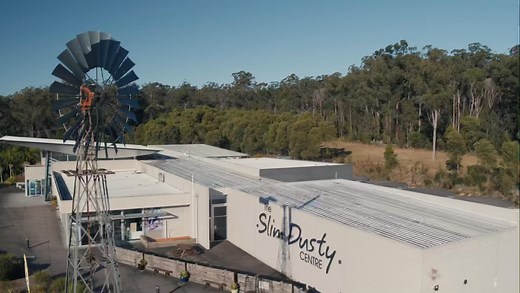 Immerse yourself in the lives of Slim and Joy, and discover their incredible journeys throughout the outback and towns of Australia in the Slim Dusty Centre. This video features son of Joy and Slim and musician, David Kirkpatrick sharing insights into the Slim Dusty Centre. Make this iconic museum your next bucket list destination ✔️🎸 #slimdustycentre #macleayvalleycoast #kempsey #visitmidnorthcoast | The Slim Dusty Centre