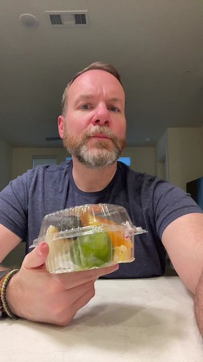 This fruit is really good, y’all! #candiedfruit #candiedfruits #fruit #mexicanfruit #mexicanfood #fruittok #tastetest #foodreview