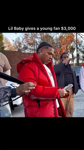 LilJupiter on Instagram: "Lil Baby stays giving back to his community 🤝 (📹 @kadifesylvester)"