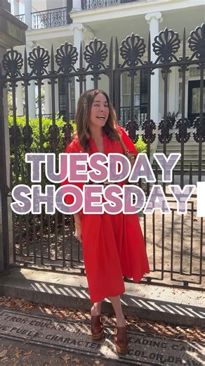 ALG Style | We want to hear from 🫵YOU this #ShoesdayTuesday Yay👍or nay👎 Jelly sandals 🪼🩴❓ Flip flops on men 🩴❓ Peep toe platforms 🦶❓ Clogs⁉️... | Instagram
