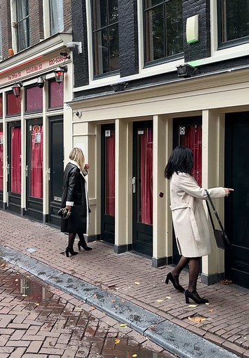 Funny Moments in Amsterdam: Humor in the Heart of the City