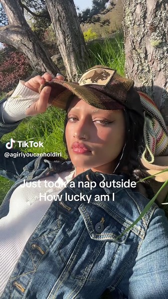 jalica🐇 (@agirlyoucanholdirl) - Spring is here | nap