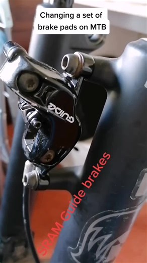 Replacing MTB brake pads. #sram #guide #superstar #kevlar #brakes #mtb #diy #hydraulic