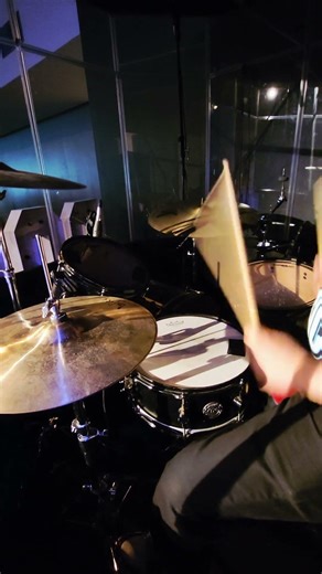 It's all about dynamics with these CCM buildups #churchdrummer #churchdrumming