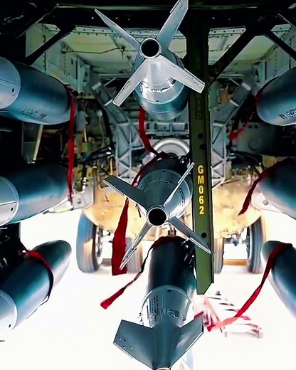🔥 Power being prepared — bombs loading on the legendary Boeing B-52 Stratofortress.