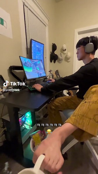 Angry Korean Gamer's Funny Prank Reactions!