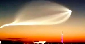Strange object filmed over Russia (Video)