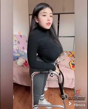 polio women life The beautiful woman is paralyzed and unable to stand and walk #disability #polio