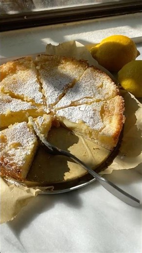 Gooey Lemon Butter Cake!