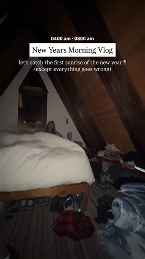 Isabel & Sentry Kelly | Adventure + Outdoors on Instagram: "it’s the thought that counts, right?! 🤦🏼‍♀️ 3 years ago sentry and I decided to trade in those late nye nights and instead wake up for the first sunrise of the year together. It has been one of my very favorite traditions and one that I look forward to all December!!! There’s just something about waking up (not hungover) and setting the year off with a sunrise that makes me feel like I can conquer anything and everything!!! This is th